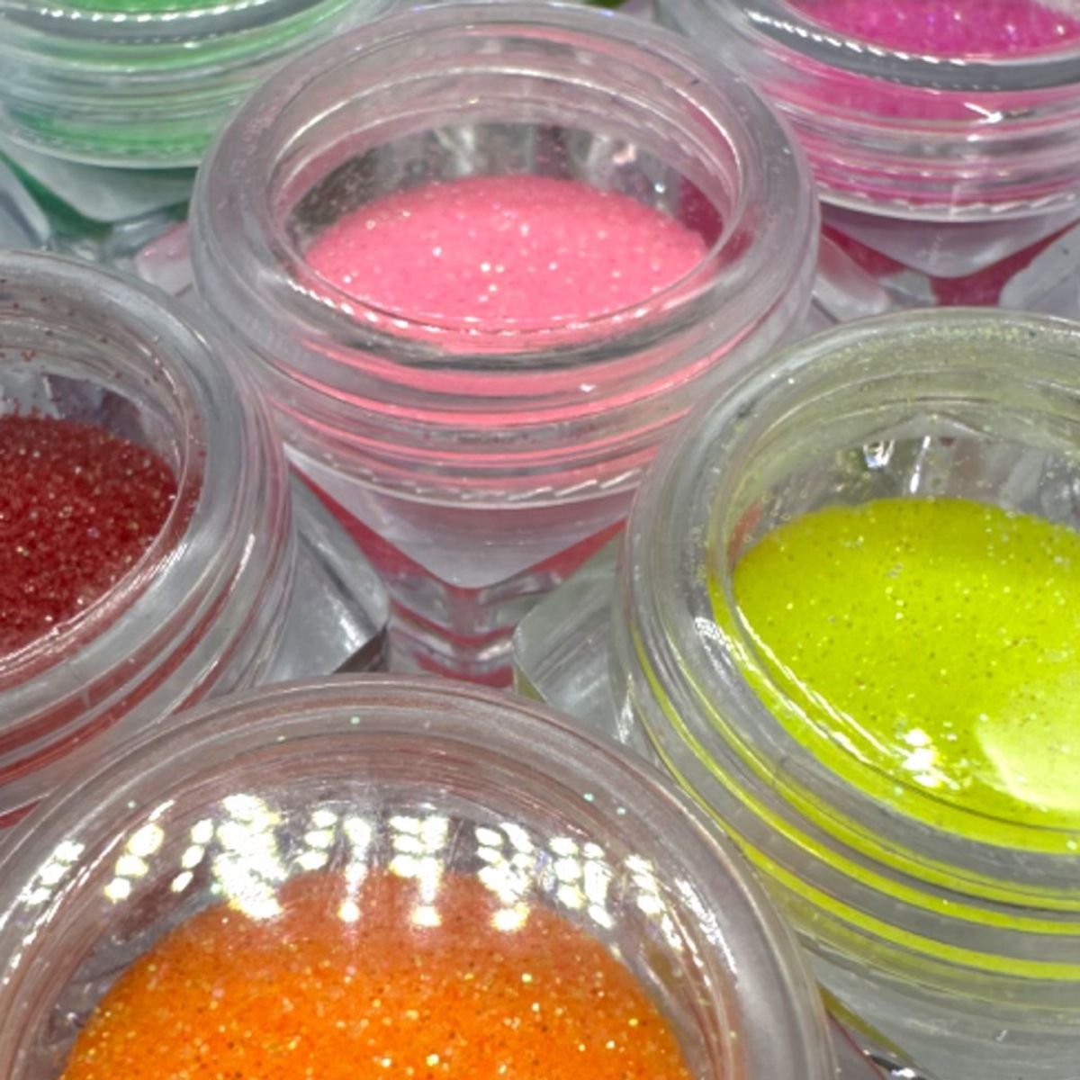 12 shades of Rainbow glitter 0,2 mm.