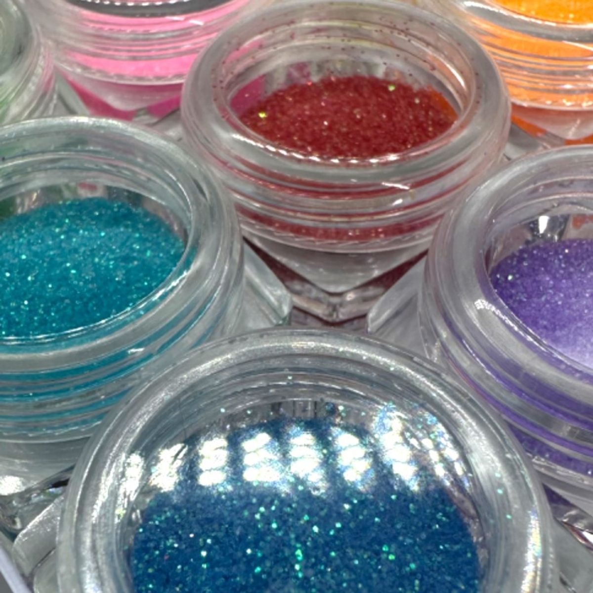 12 shades of Rainbow glitter 0,2 mm.