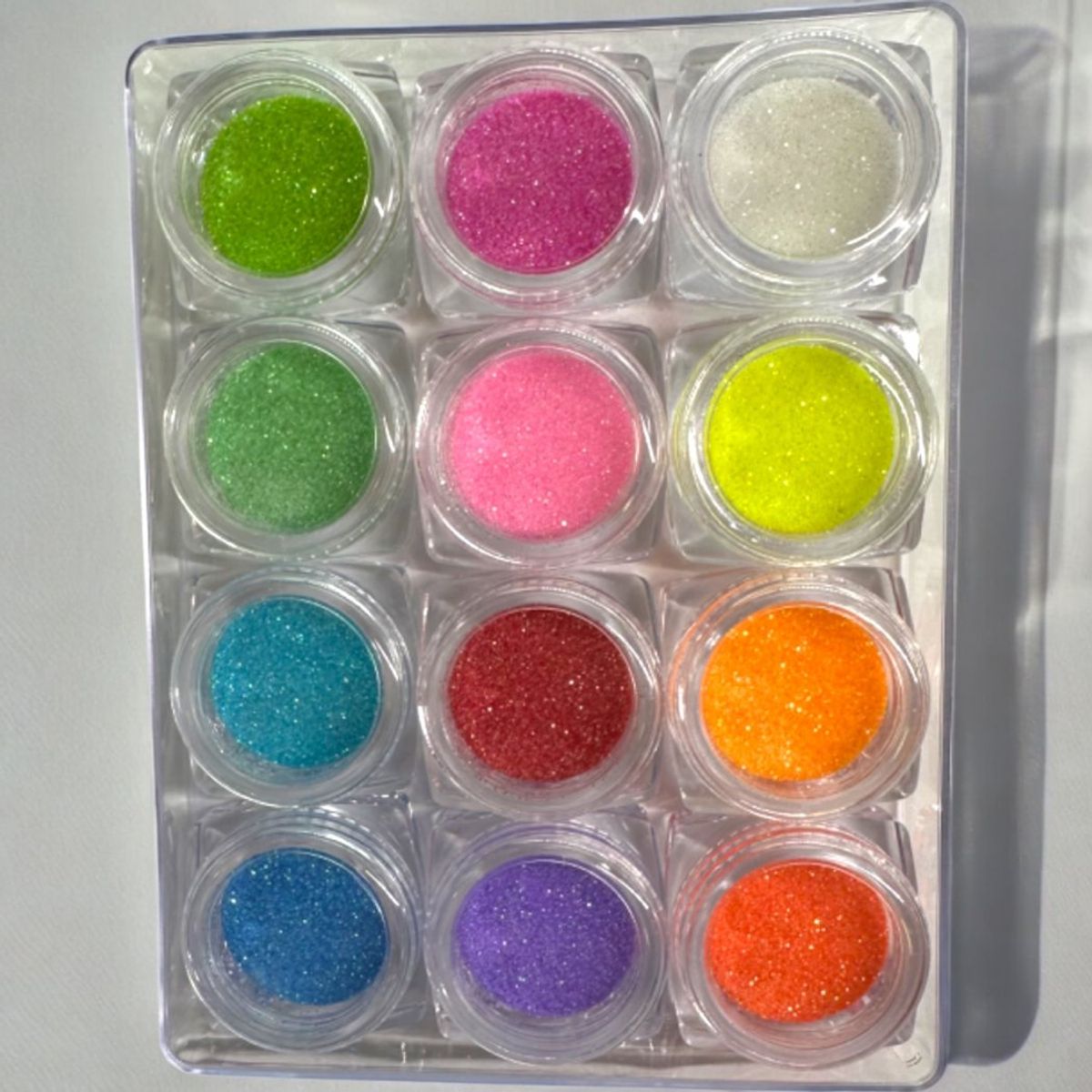 12 shades of Rainbow glitter 0,2 mm.